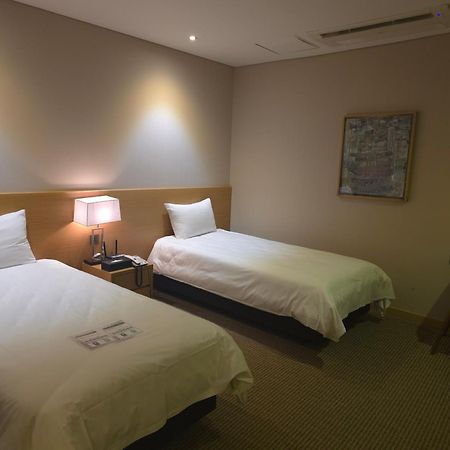 Hotel New Oriental Myeongdong Seúl Exterior foto