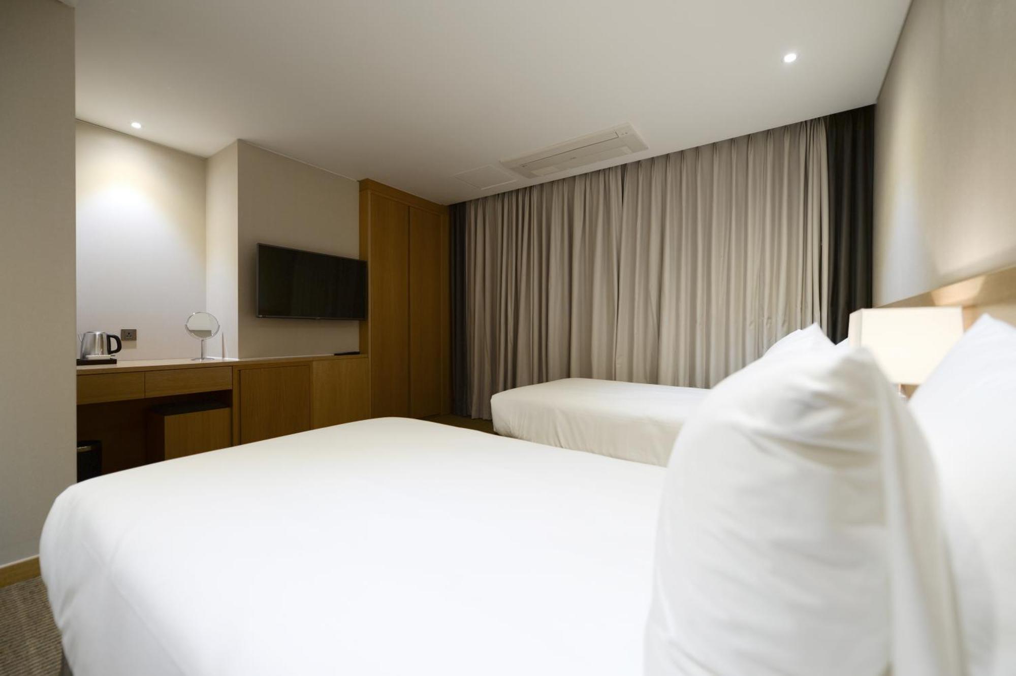 Hotel New Oriental Myeongdong Seúl Habitación foto